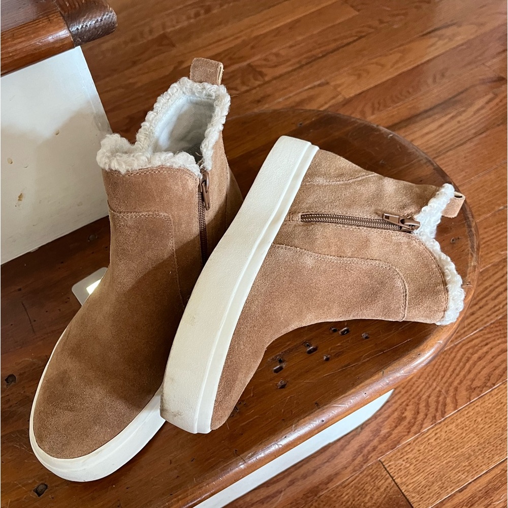 SOLE SOCIETY Teagan Sneakers in Walnut - Picture 8 of 9
